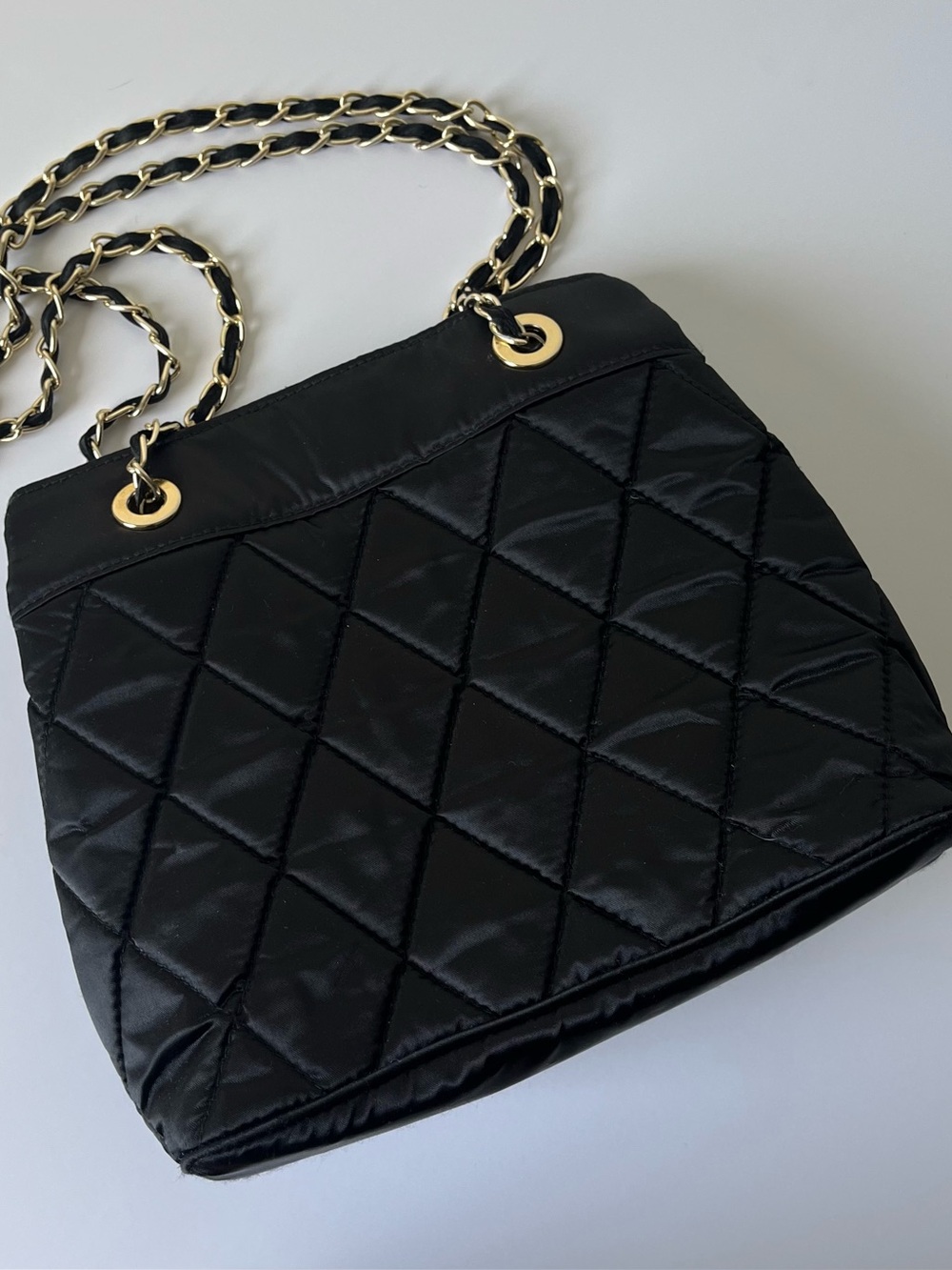 Vintage Gold Chain Quilted Shoulder Bag y2k 90s